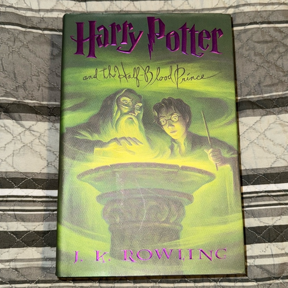 Harry Potter and the Half-Blood Prince - Book 6 - Hardcover Book